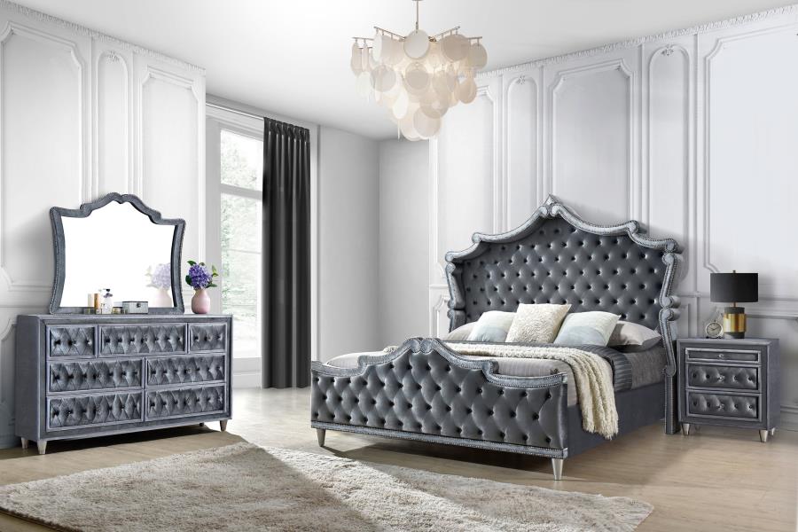 (image for) Antonella 4-piece California King Bedroom Set Grey