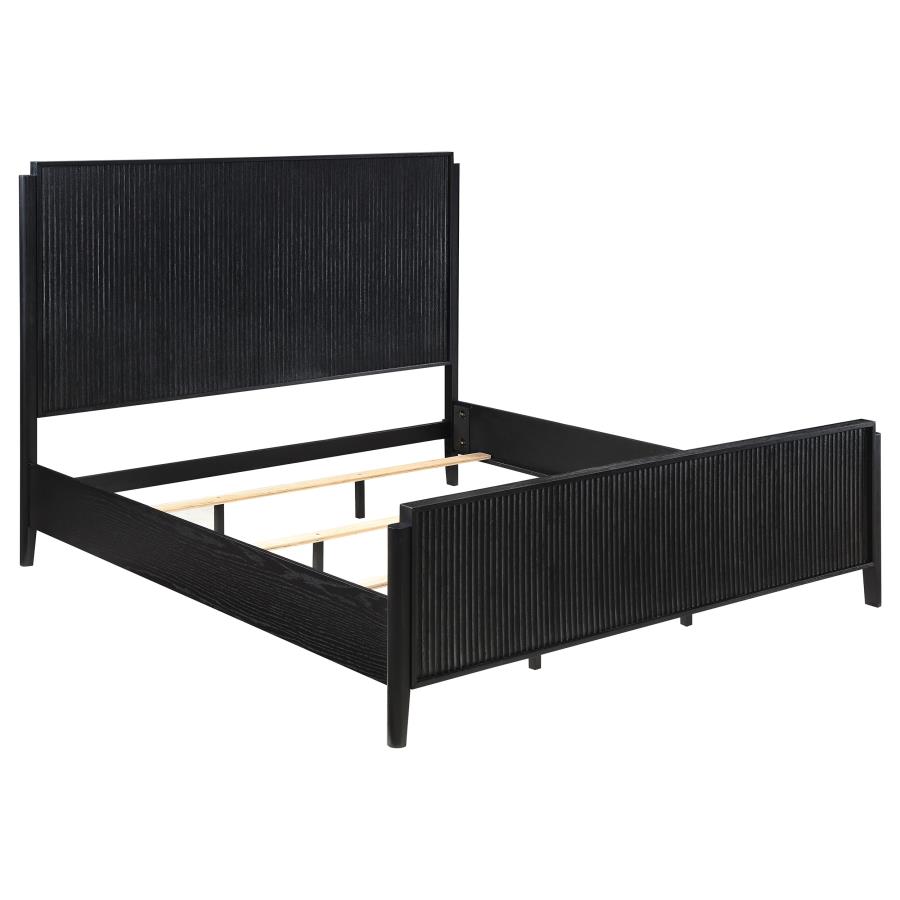 (image for) Brookmead Wood Eastern King Panel Bed Black