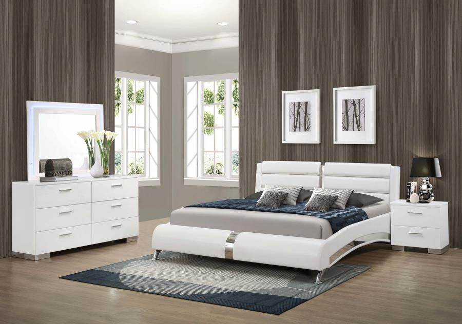 (image for) Jeremaine 4-piece Eastern King Bedroom Set White